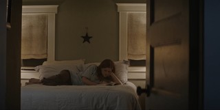 Kate Mara feet photo thumbnail
