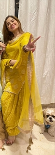 Jannat Zubair Rahmani feet photo thumbnail
