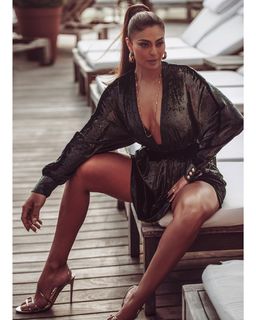 Juliana Paes feet photo thumbnail