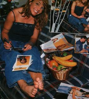 Britney Spears feet photo thumbnail