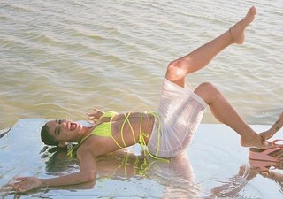 Bruna Marquezine feet photo thumbnail