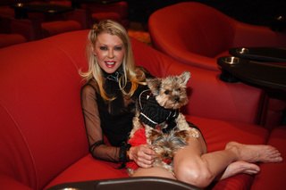 Tara Reid feet photo 3