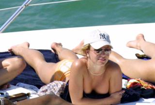 Britney Spears feet photo thumbnail