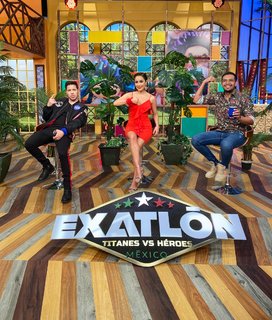 Cynthia Rodríguez feet photo thumbnail