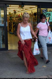 Britney Spears feet photo thumbnail