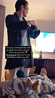 Ashley Tisdale feet photo thumbnail