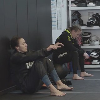 Valentina Shevchenko feet photo thumbnail
