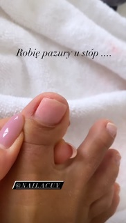 Natalia Siwiec feet photo thumbnail