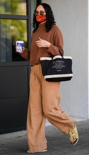 Rumer Willis feet photo thumbnail