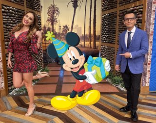 Cynthia Rodríguez feet photo thumbnail