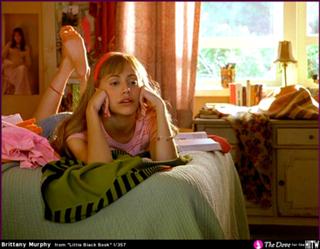 Brittany Murphy feet photo thumbnail