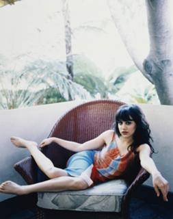 Brittany Murphy feet photo thumbnail