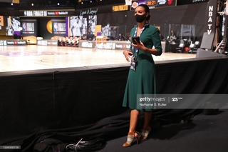 Malika Andrews feet photo 4