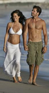 Brooke Burke feet photo thumbnail