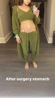 Olivia Culpo feet photo thumbnail
