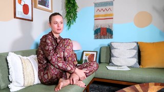 Brie Larson feet photo thumbnail