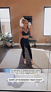 Nastia Liukin feet photo thumbnail