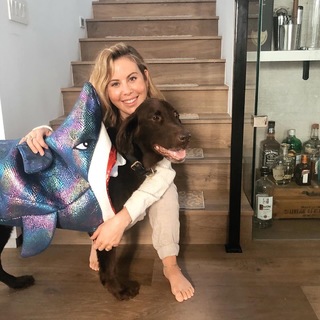 Tara Lipinski feet photo thumbnail