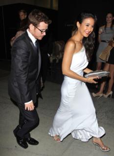 Emmanuelle Chriqui feet photo thumbnail
