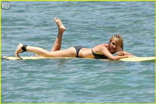 Cameron Diaz feet photo thumbnail