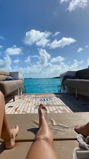 Sofia Richie feet photo thumbnail