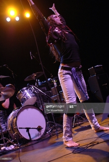 Juliette Lewis feet photo thumbnail