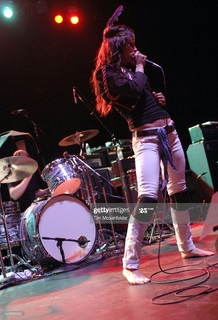 Juliette Lewis feet photo thumbnail