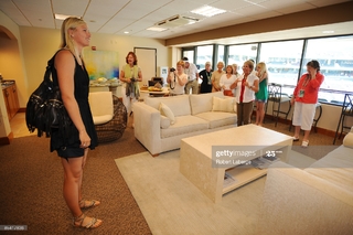 Maria Sharapova feet photo thumbnail