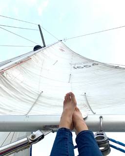 Lana Del Rey feet photo thumbnail
