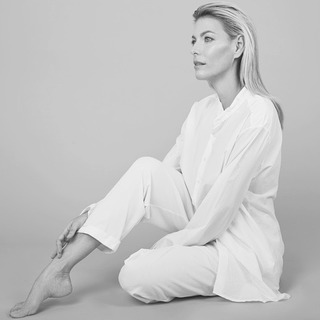 Federica Fontana feet photo thumbnail