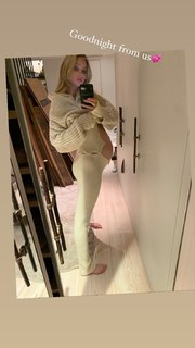 Elsa Hosk feet photo thumbnail