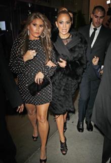 Jennifer Lopez feet photo thumbnail