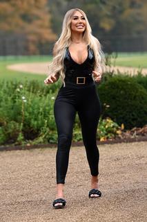 Chloe Ferry feet photo thumbnail