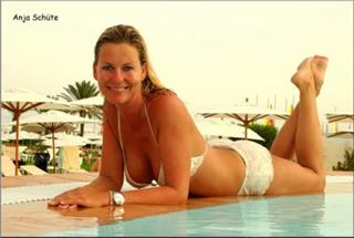 Anja Schüte feet photo 4