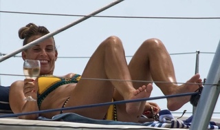 Coleen Rooney feet photo thumbnail