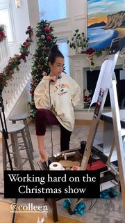 Colleen Ballinger feet photo thumbnail