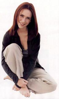 Jennifer Love Hewitt feet photo thumbnail