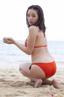 Ai Shinozaki feet photo thumbnail
