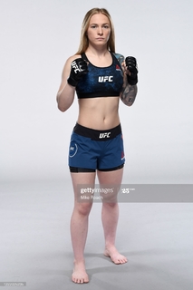Kay Hansen feet photo thumbnail
