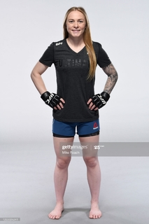 Kay Hansen feet photo thumbnail