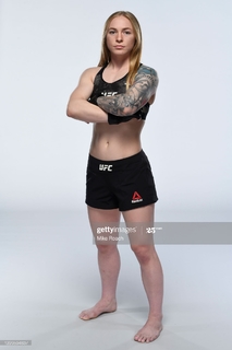 Kay Hansen feet photo thumbnail