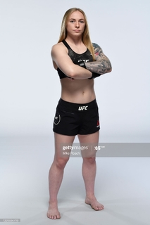 Kay Hansen feet photo thumbnail