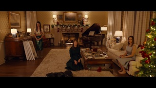 Alison Brie feet photo thumbnail
