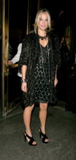 Molly Sims feet photo thumbnail