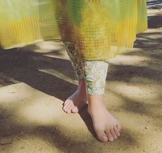 Katy Perry feet photo thumbnail