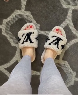 Corinna Kopf feet photo thumbnail