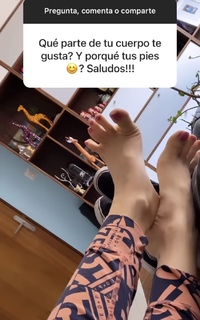 Yoseline Hoffman feet photo thumbnail
