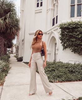 Kara Del Toro feet photo thumbnail