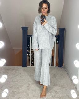 Frankie Bridge feet photo thumbnail