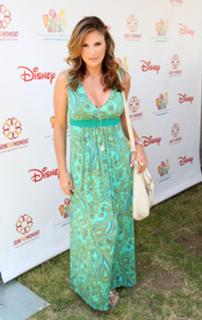 Daisy Fuentes feet photo thumbnail